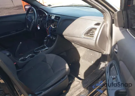 2013 Chrysler 200 Touring из США, поврежденный, VIN 1C3CCBBB0DN545868